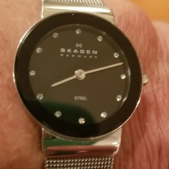 Skagen | Jewelry | Skagen Watch Ladies Round Black Face With  display picture 3